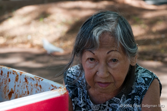 20091031_140744 D300.jpg - Lady at Soup Kitchen, Honolulu